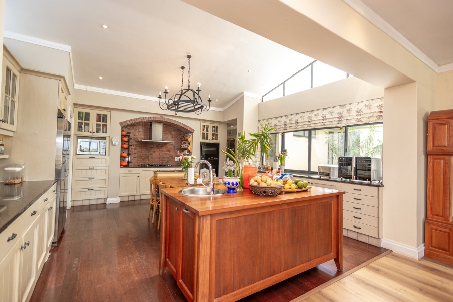 7 Bedroom Property for Sale in Welgedacht Western Cape